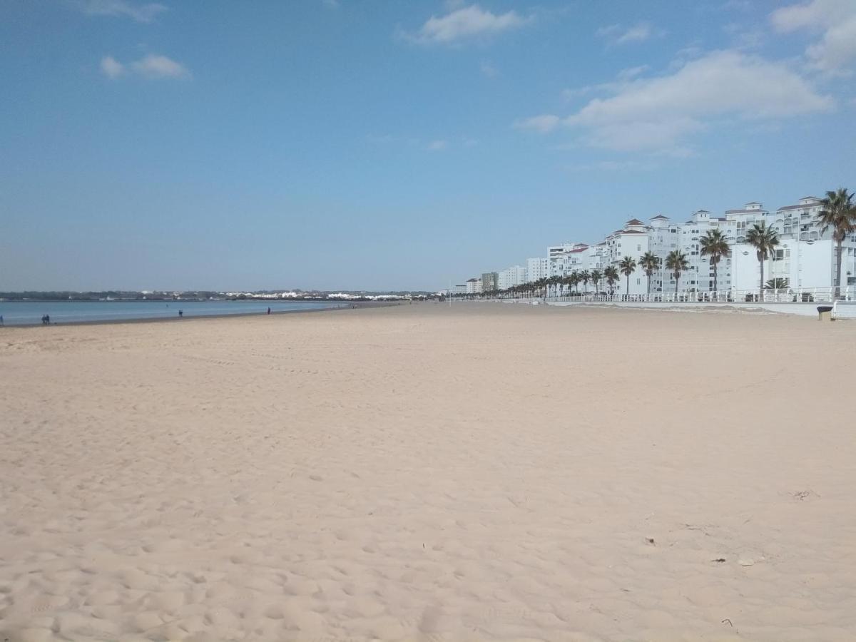 Primera Linea De Playa En Valdelagrana El Puerto de Santa María Kültér fotó