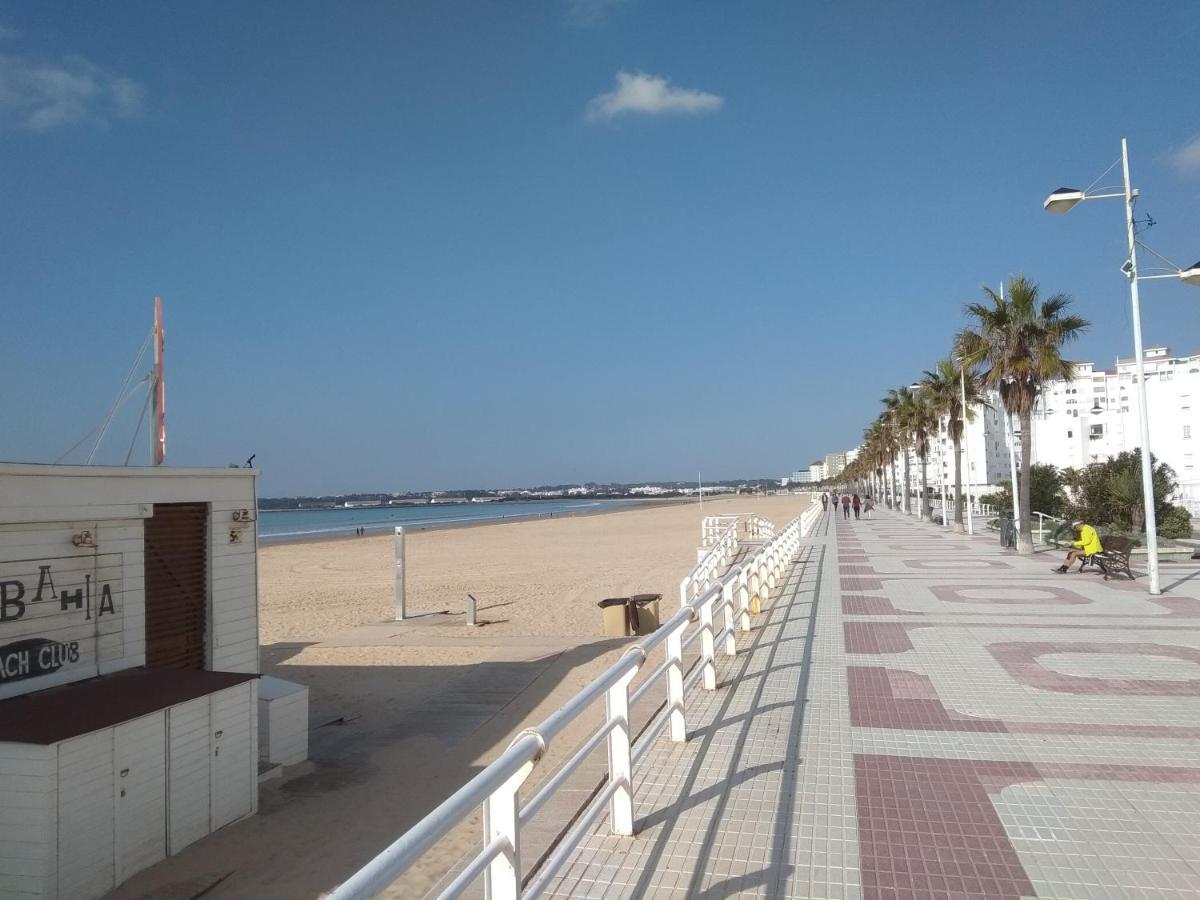 Primera Linea De Playa En Valdelagrana El Puerto de Santa María Kültér fotó