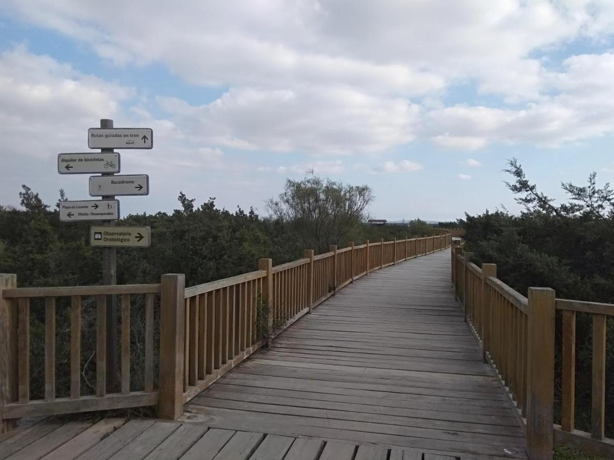 Primera Linea De Playa En Valdelagrana El Puerto de Santa María Kültér fotó